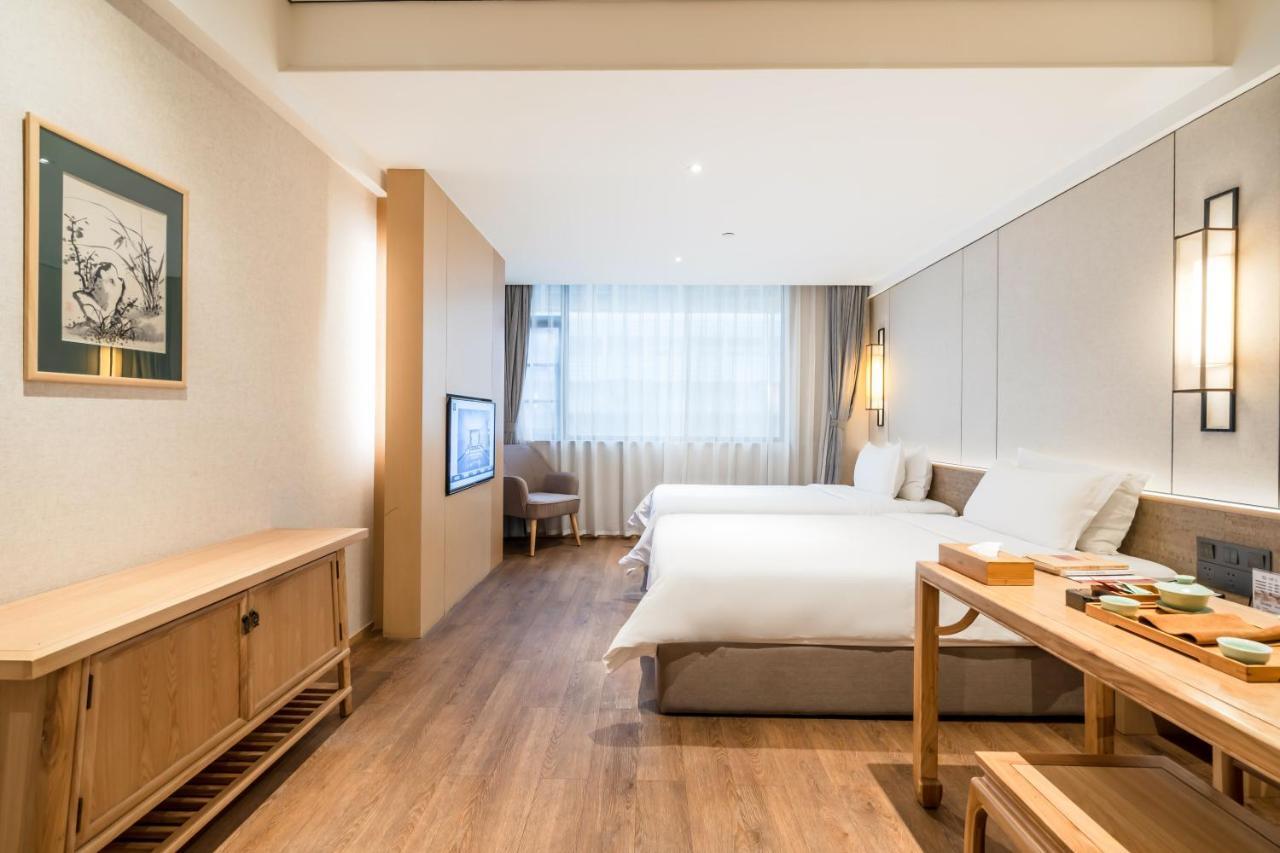 The Hidden House Hotel Chengdu Exterior photo